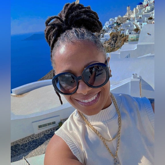 Meet your Posher, Octavia! - Picture 4 of 14